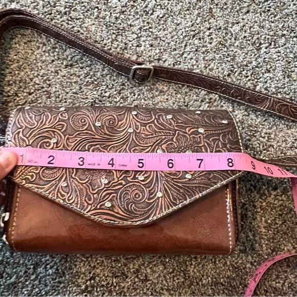 Traditions Pleather Brown Tooled Floral Purse & Wallet Set w/ Rhinestones - Picture 11 of 15